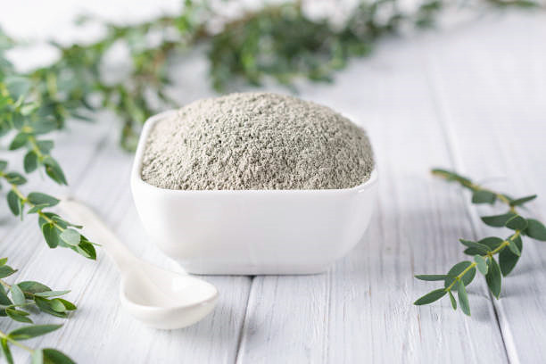 沸石對(duì)水分子的催化作用
