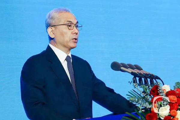 國(guó)投盛世董事長(zhǎng)劉嚴(yán)蓬作為協(xié)會(huì)監(jiān)事長(zhǎng)受邀參加2023中國(guó)國(guó)際涂料大會(huì)!